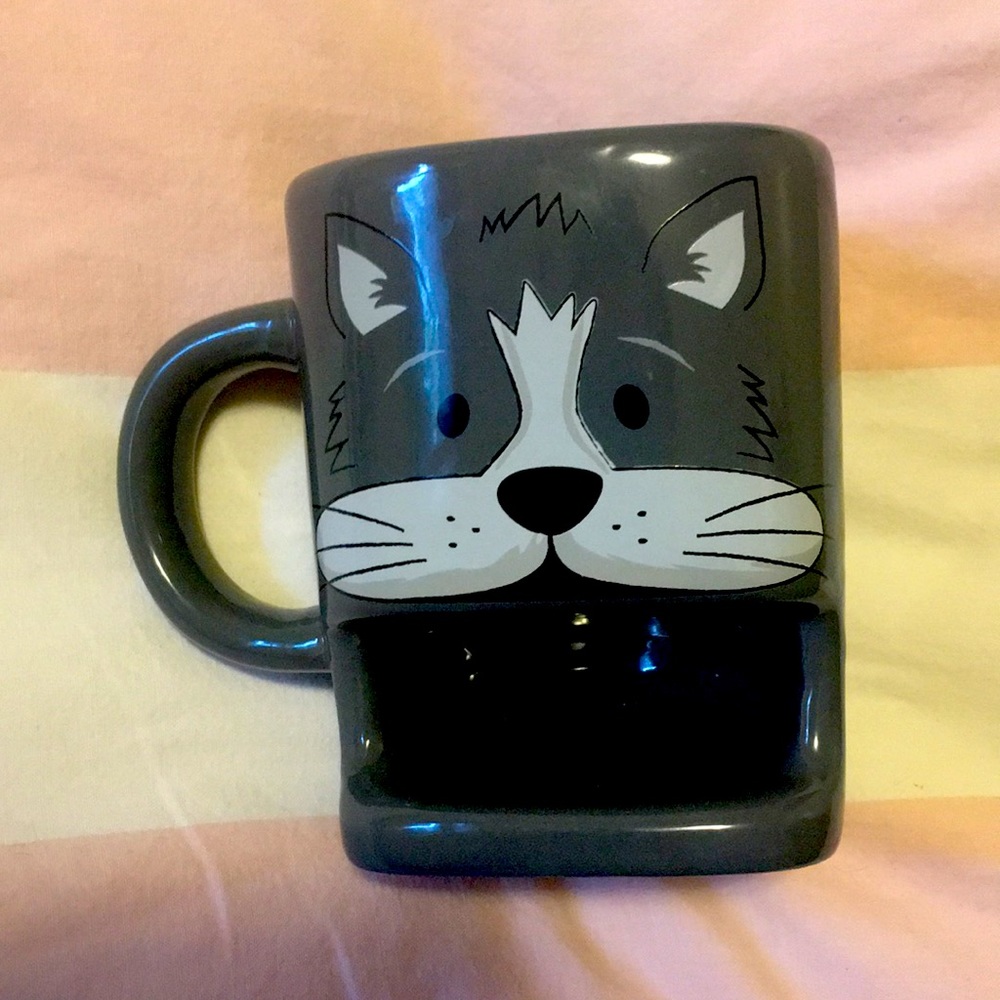 Cat mug with spot for cookies